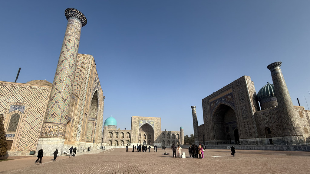 Площадь Регистан в Самарканде, Узбекистан.